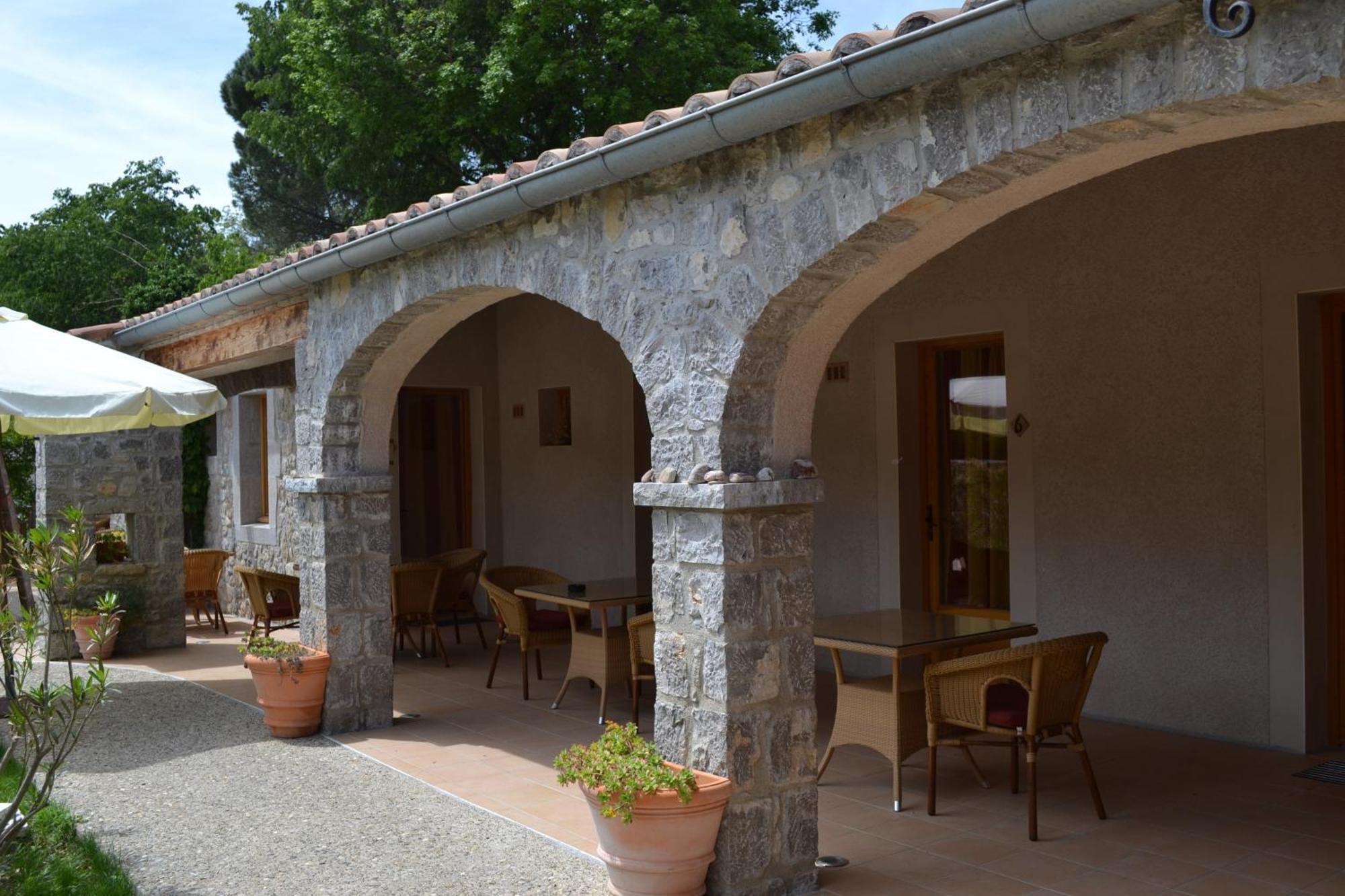 Hotel La Garenne Labeaume Exterior foto
