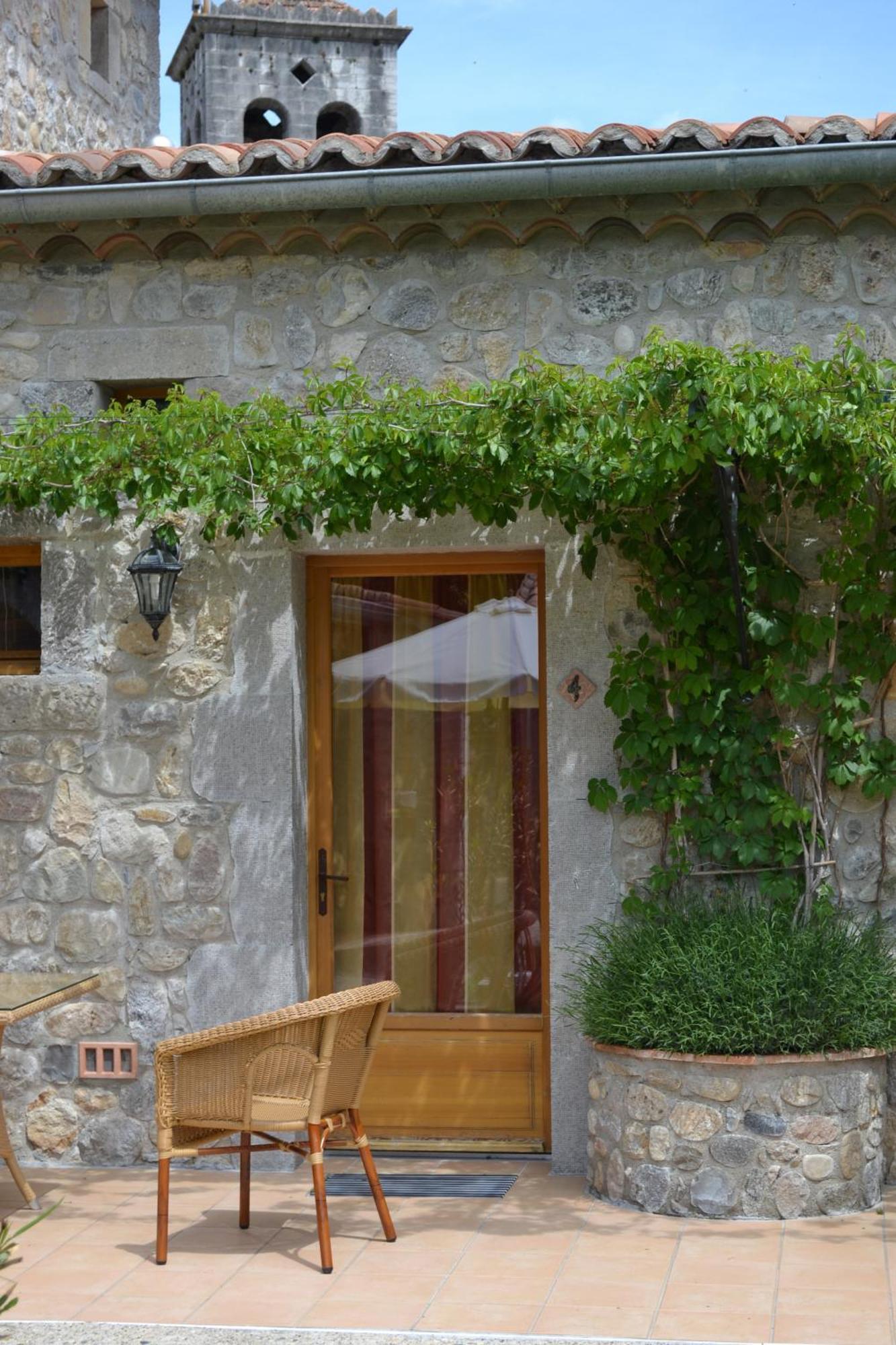 Hotel La Garenne Labeaume Exterior foto