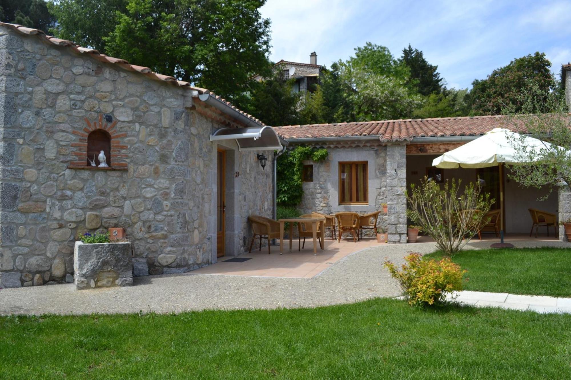 Hotel La Garenne Labeaume Exterior foto